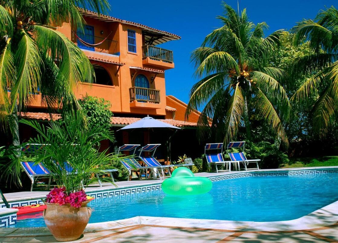 Costa Linda Beach · 3