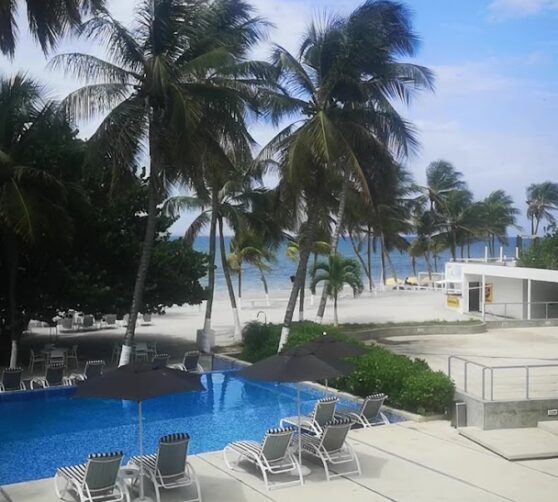 Hotel Paradise Oasis · 4