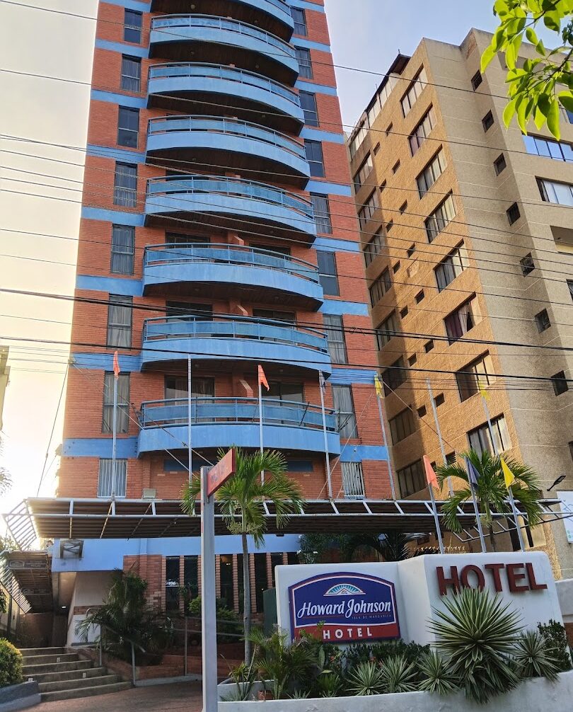 Howard Johnson Hotel Tinajero · 3