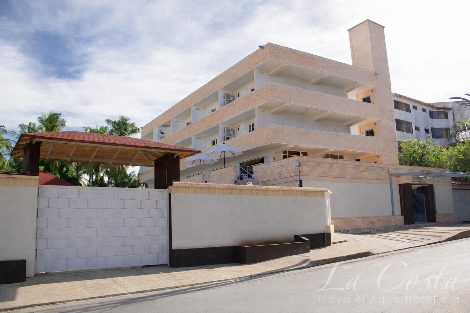 La Costa - Playa El Agua Hotel, C.A · 2