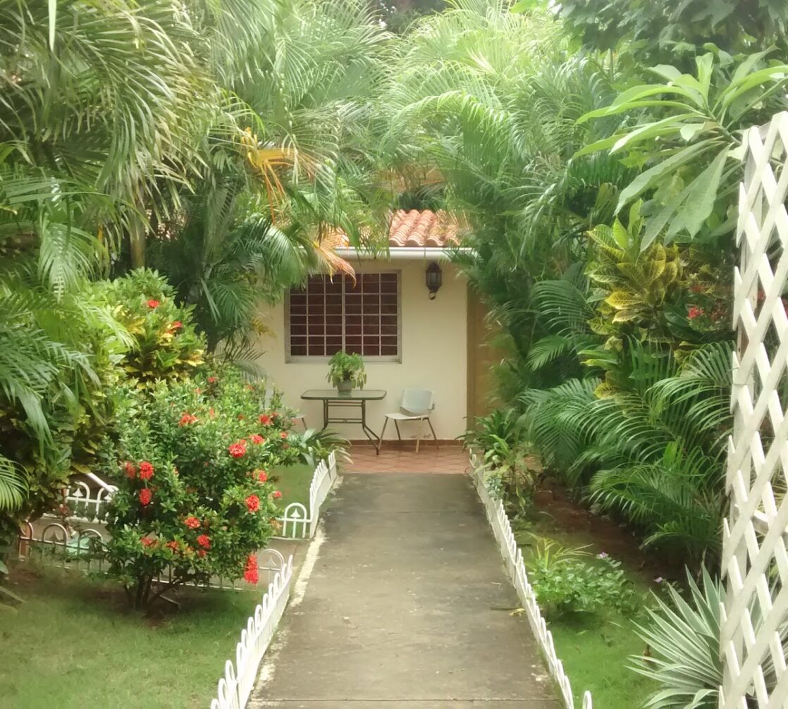 Posada Cerquita Del Mar Inn · 3