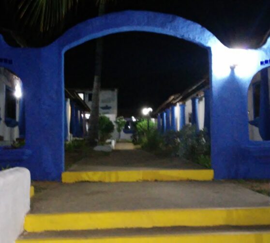 Tropical Refuge · 5