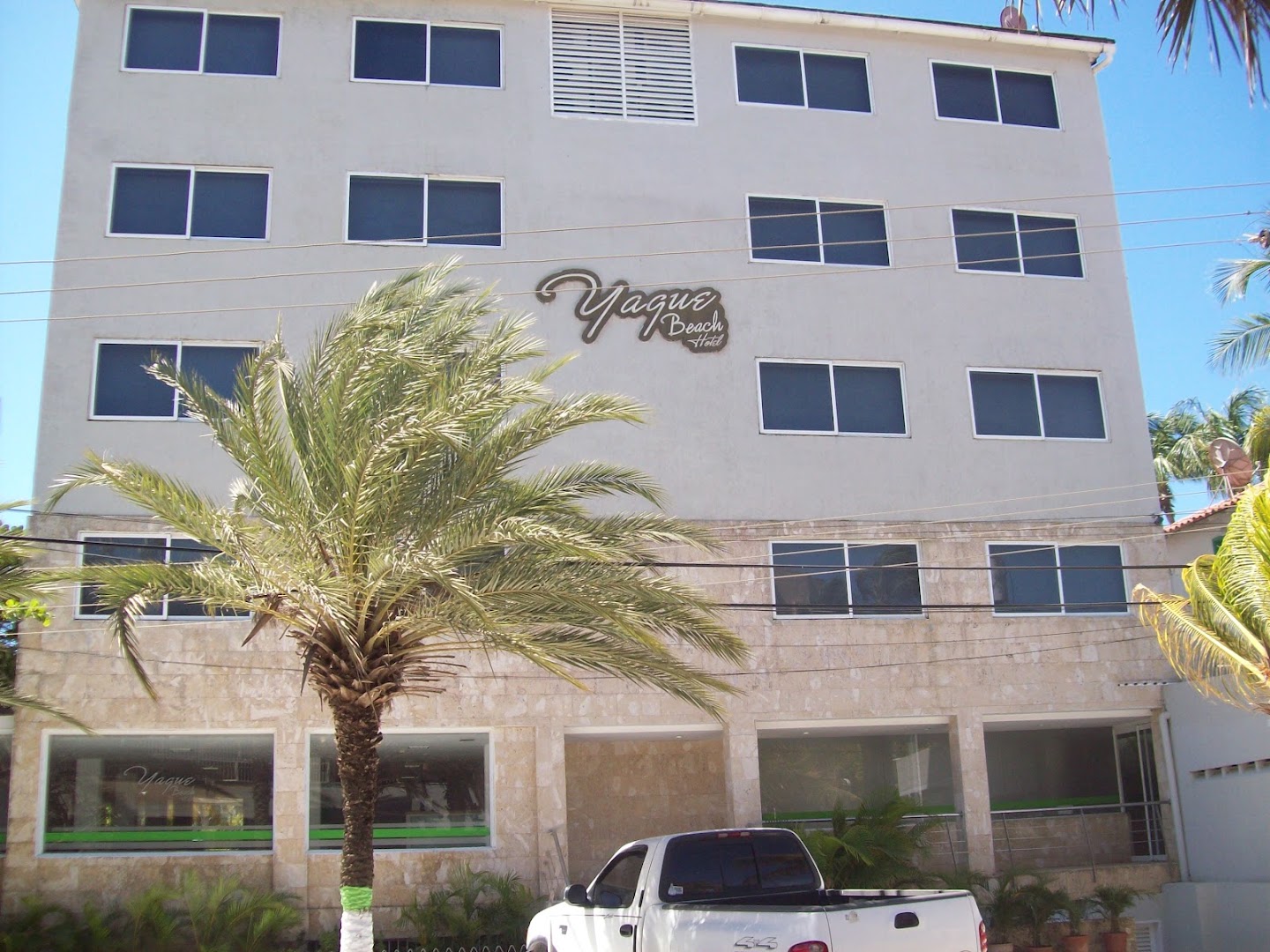 Yaque Beach Hotel · 2
