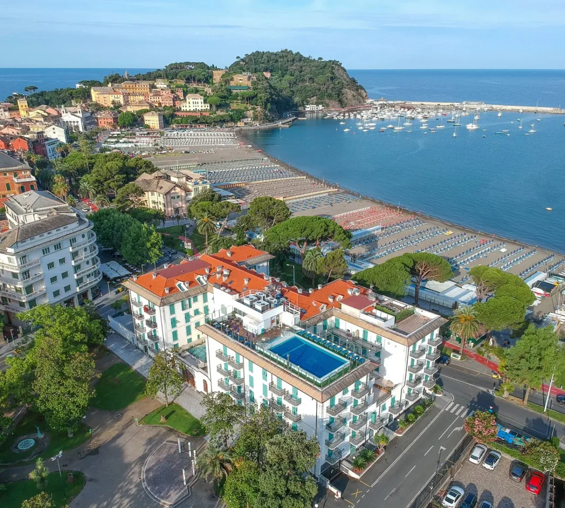 Grande Albergo · 3