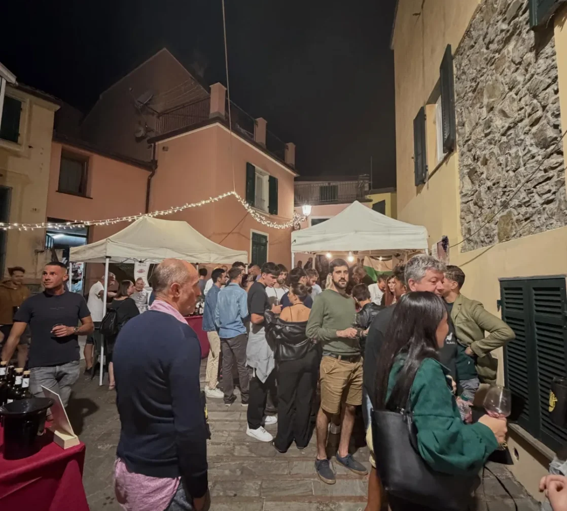 Cardini Critical Wine · 3