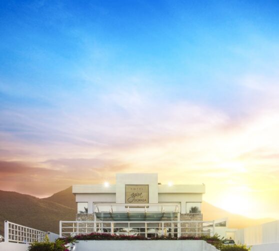Agua Dorada Beach Hotel · 4
