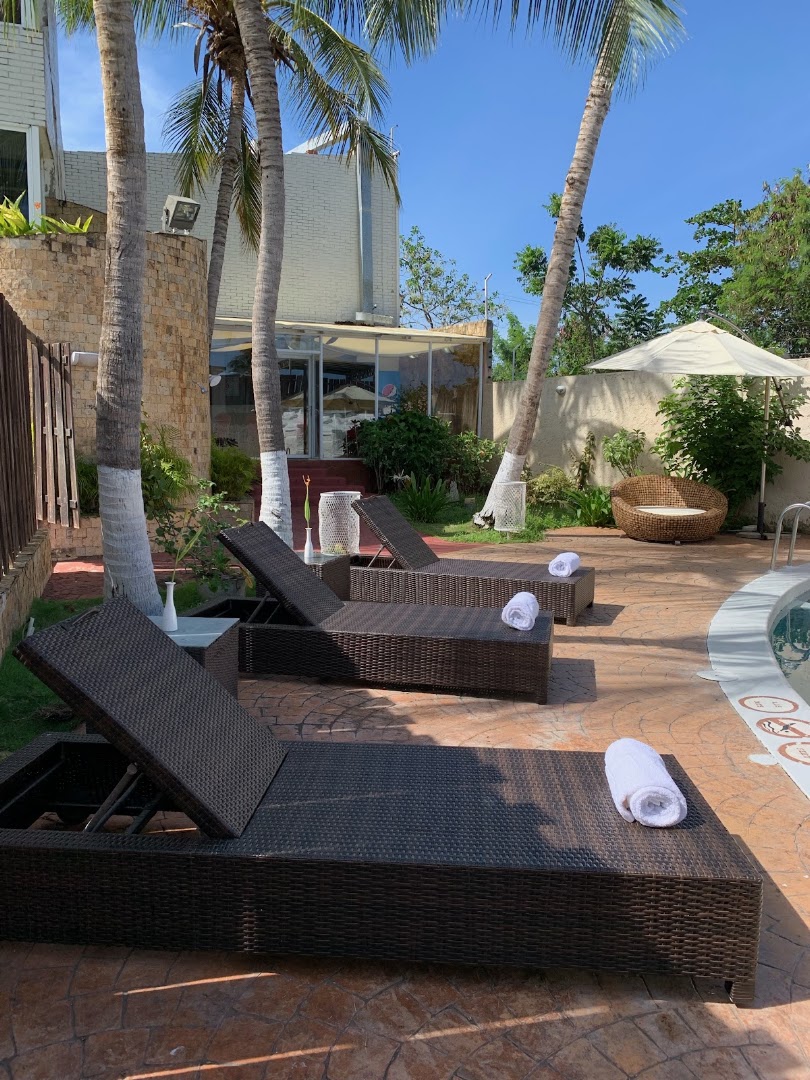 Bakhos Suites Hotel · 2